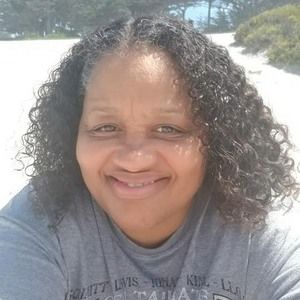 Meet your Posher, Desiree